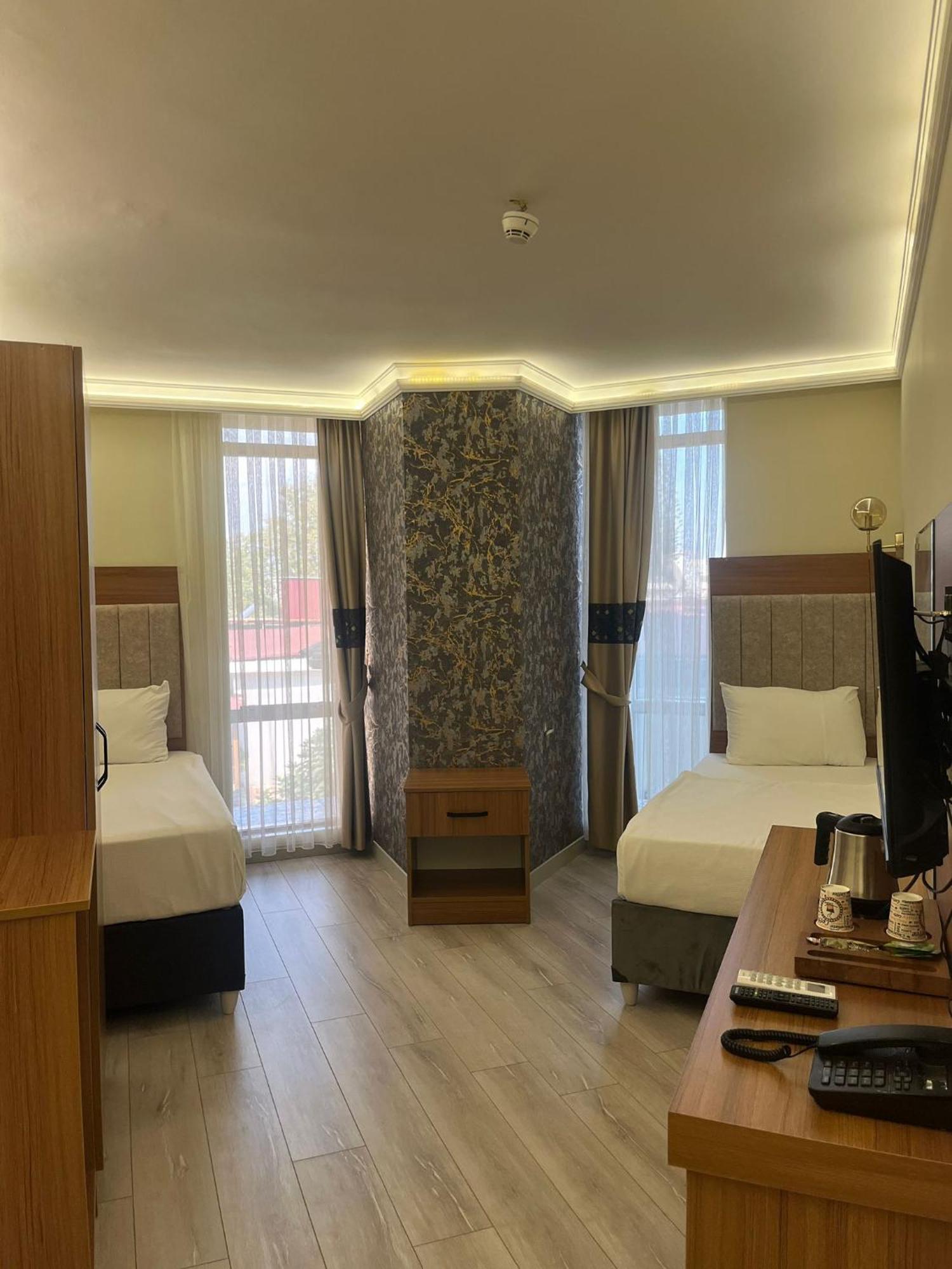 Golden Lux Hotel Анталія Екстер'єр фото