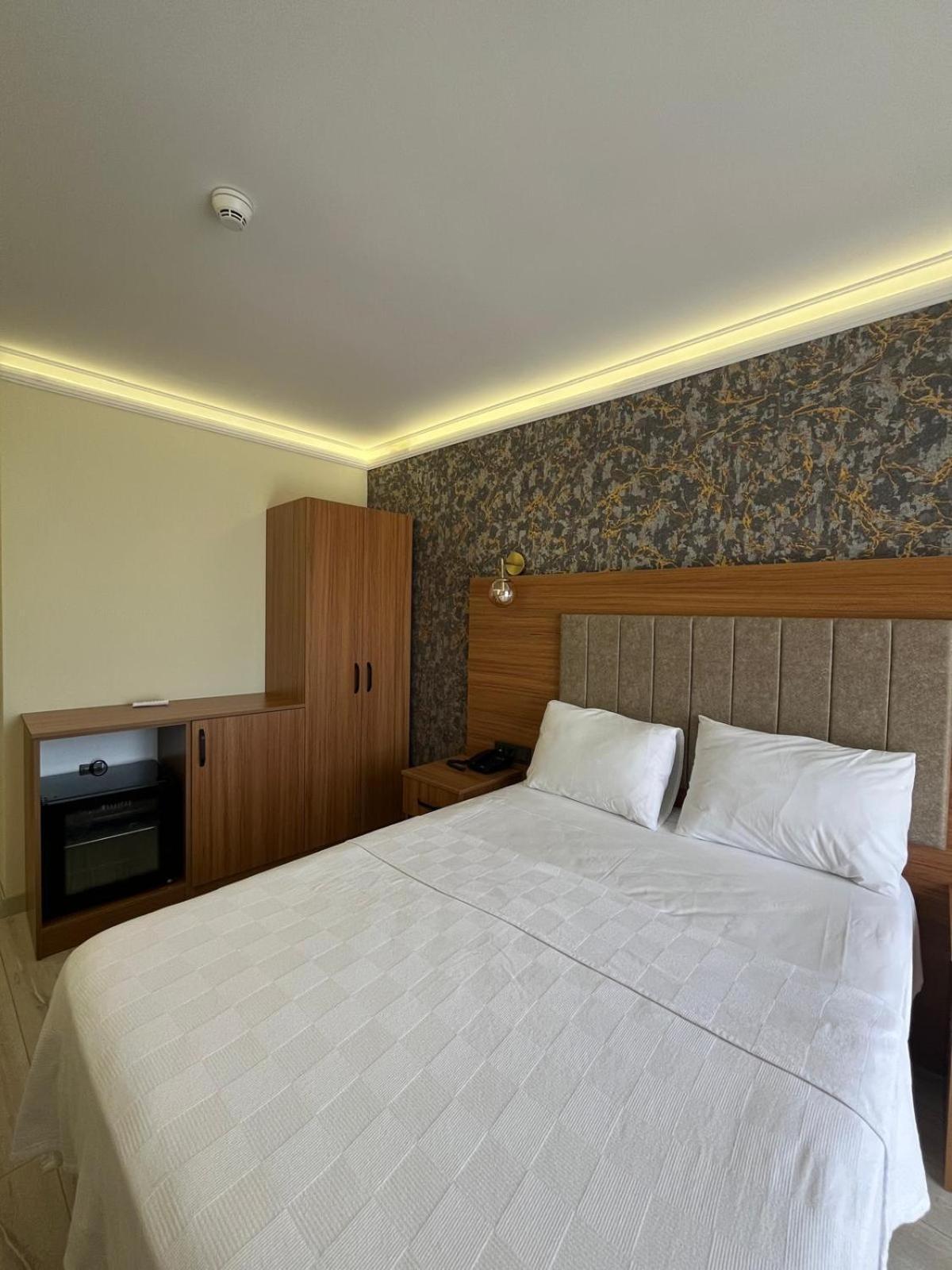 Golden Lux Hotel Анталія Екстер'єр фото