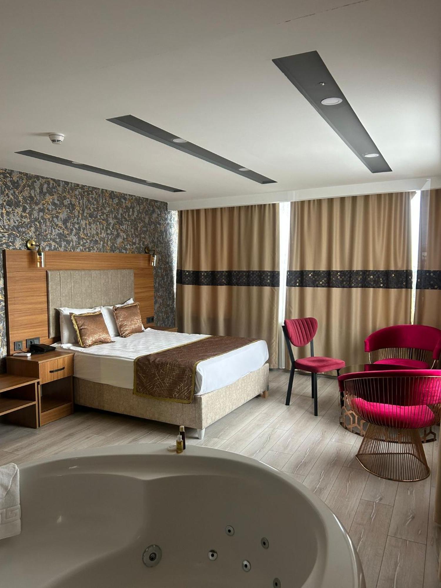 Golden Lux Hotel Анталія Екстер'єр фото